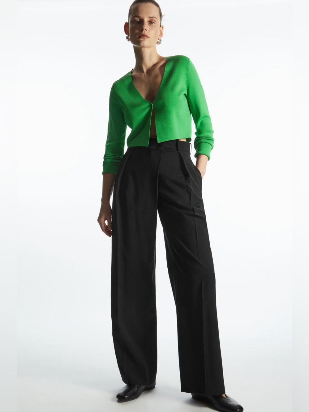 COS Minimal Cropped V-Neck Cardigan - Small